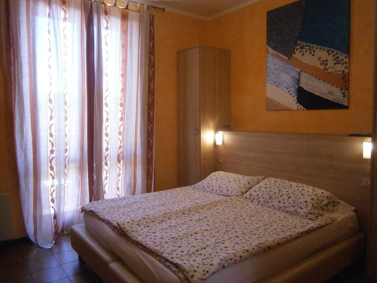 Hotel Chiara Сирмионе Экстерьер фото